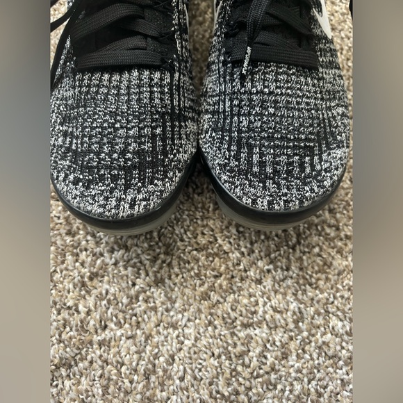 Women’s Nike Air VaporMax - Picture 9 of 10